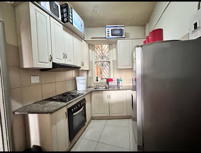 1.5 BEDROOM FLAT FOR SALE IN SOUTH BEACH